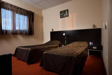 Фото номера Двухместный номер с 1 кроватью или 2 отдельными кроватями Мотели Motel Ihtiman г. Ихтиман 8
